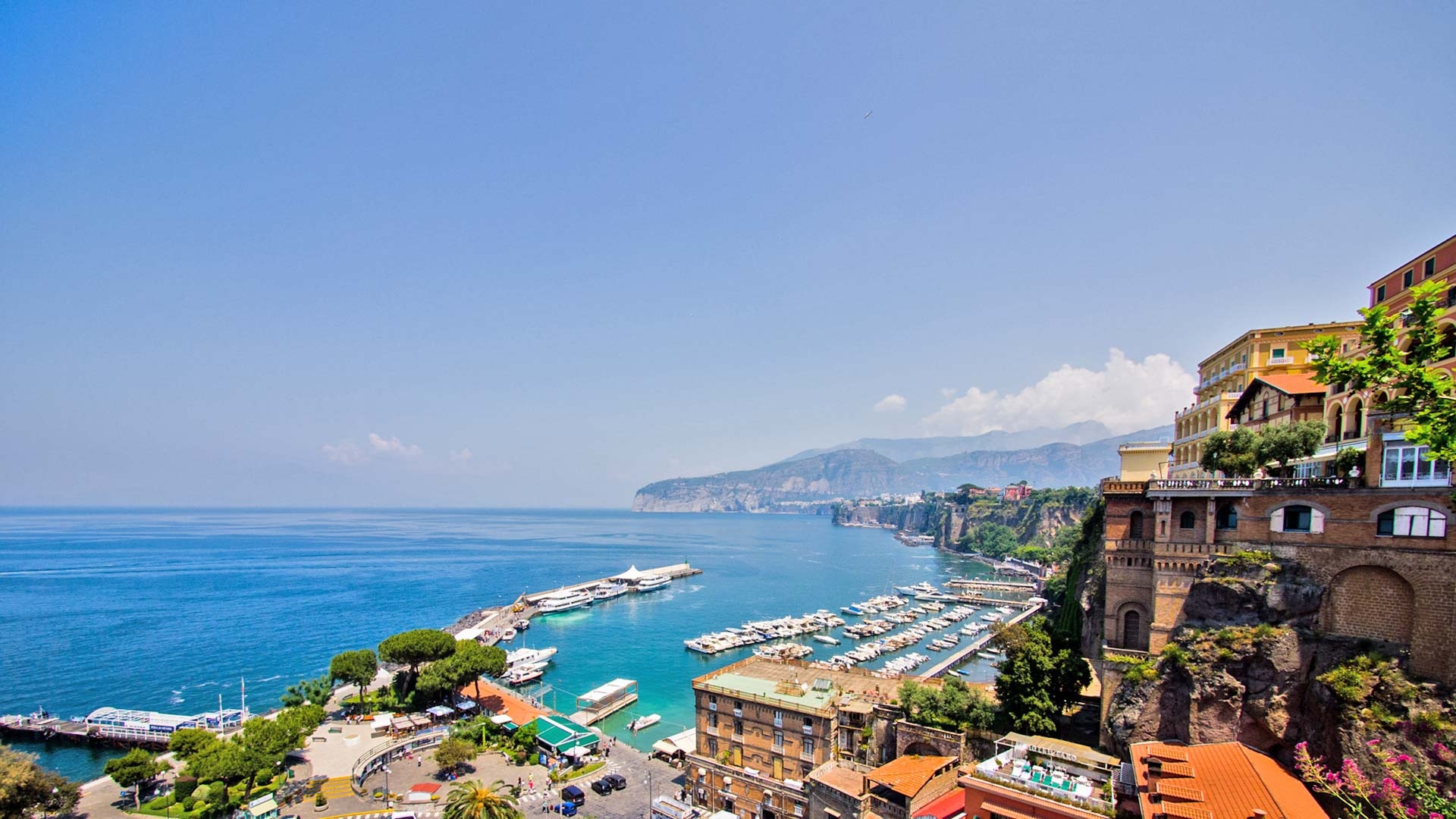 Happy and Sunny Flat Sorrento